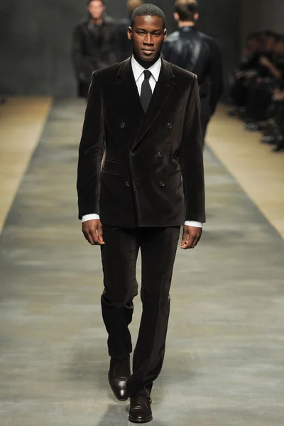 Look 33